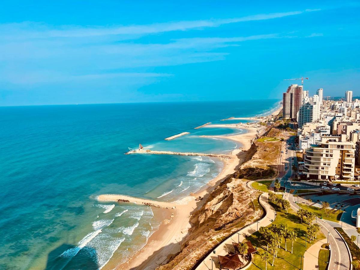 C Tower Apartments Netanya Eksteriør bilde
