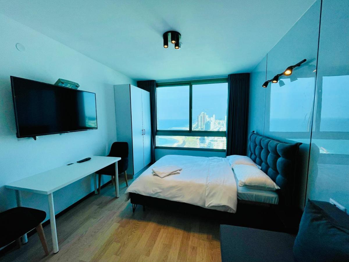 C Tower Apartments Netanya Eksteriør bilde