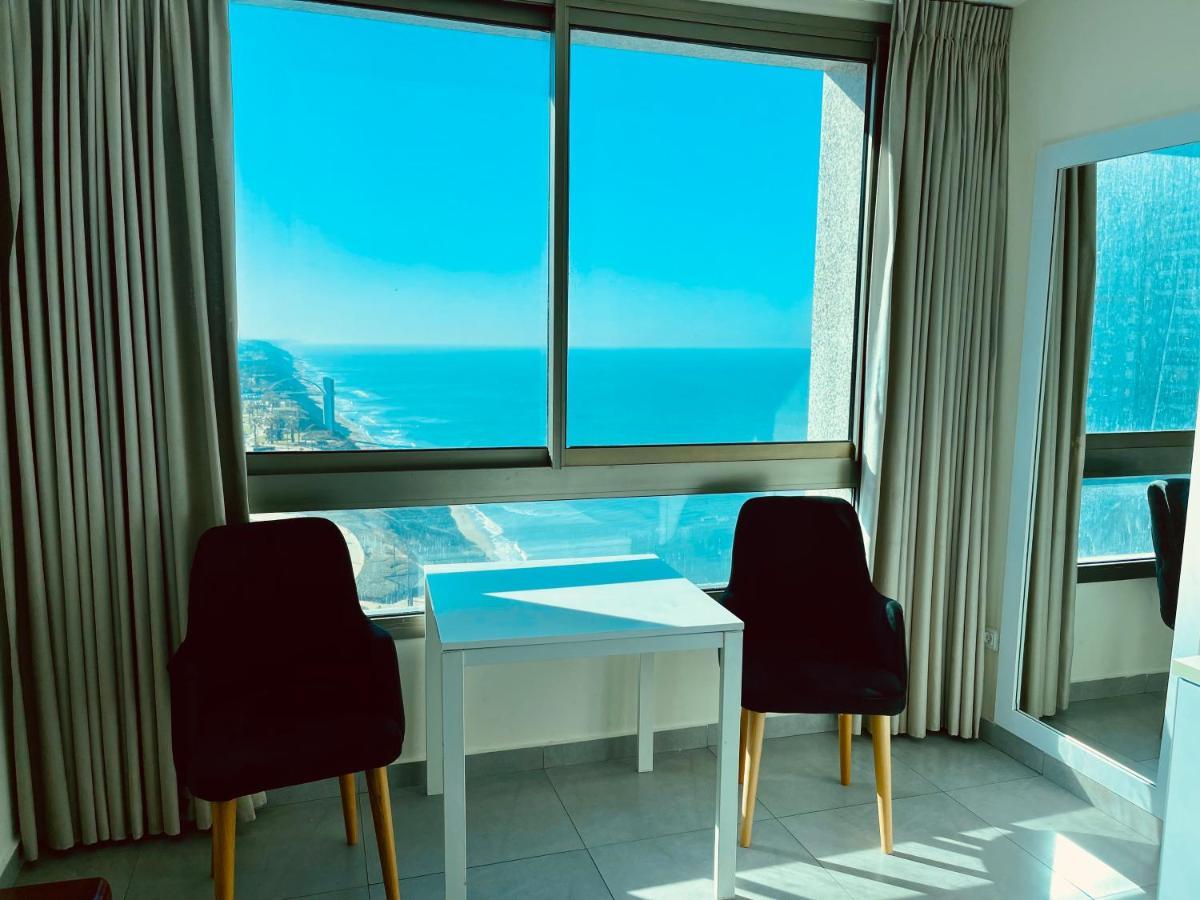 C Tower Apartments Netanya Eksteriør bilde