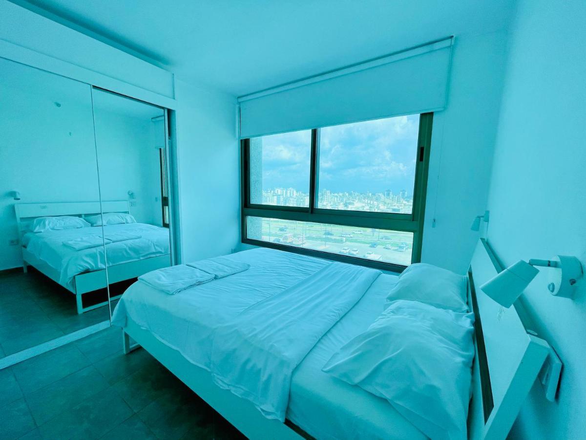 C Tower Apartments Netanya Eksteriør bilde