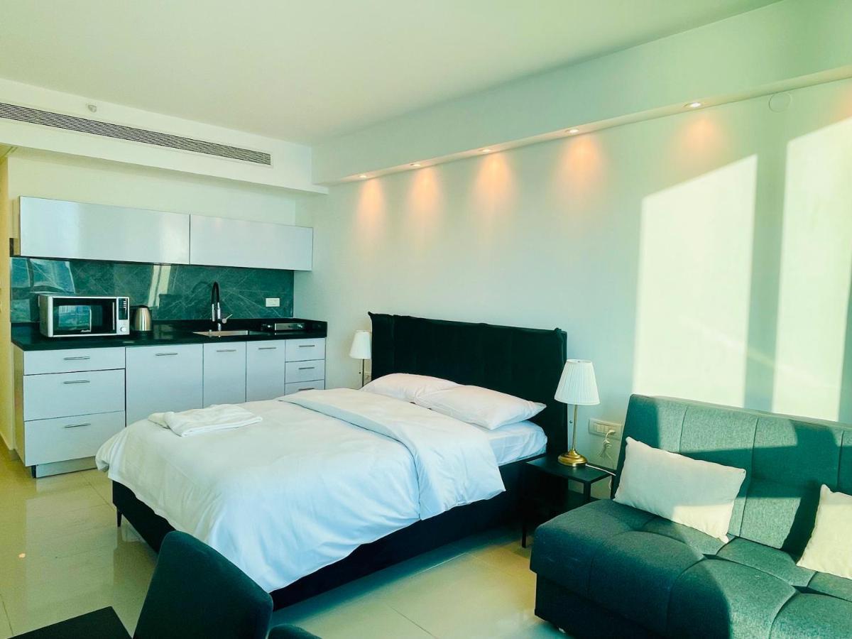 C Tower Apartments Netanya Eksteriør bilde