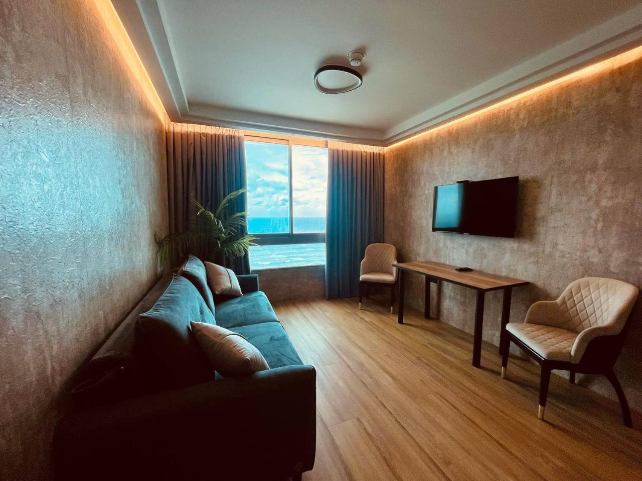 C Tower Apartments Netanya Eksteriør bilde